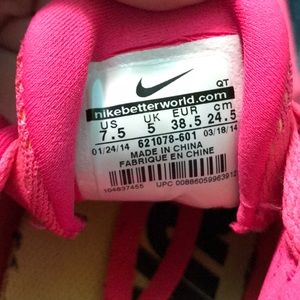 Nike Shoes - Nike AirMax sneakers Nike Shoes - Nike AirMax sneakers
